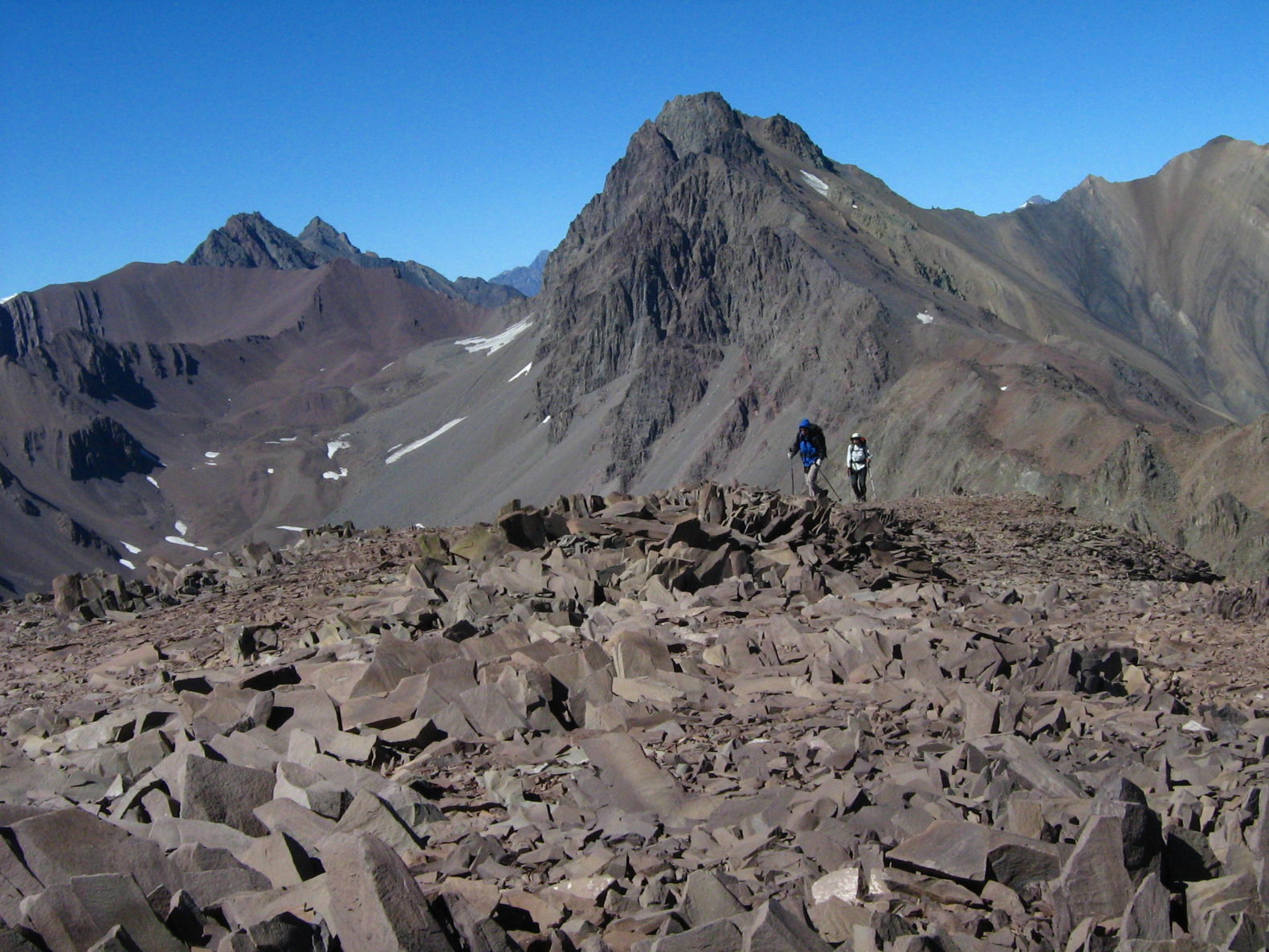 Ascenso cerro Valdés – 1 y 2 de Febrero